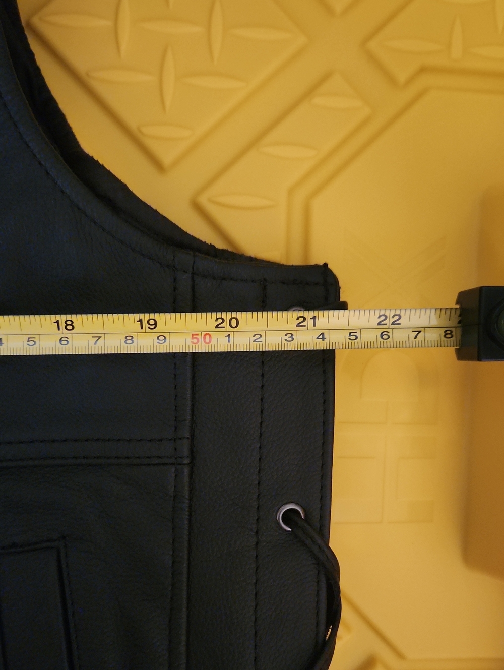 Harley-Davidson Black Leather Vest with Embossed Logo - Picture 8 of 9